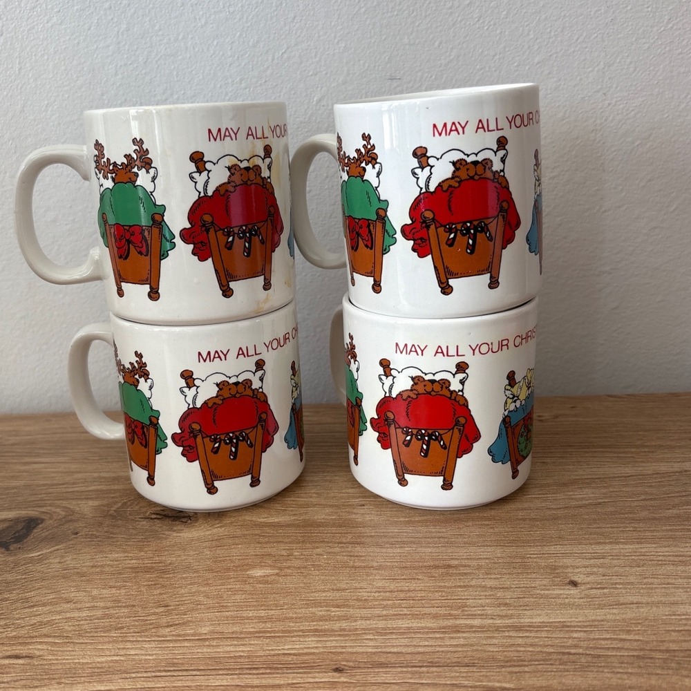 Vintage Russ England Set of 4 Christmas Mugs Santa‎  Reindeer